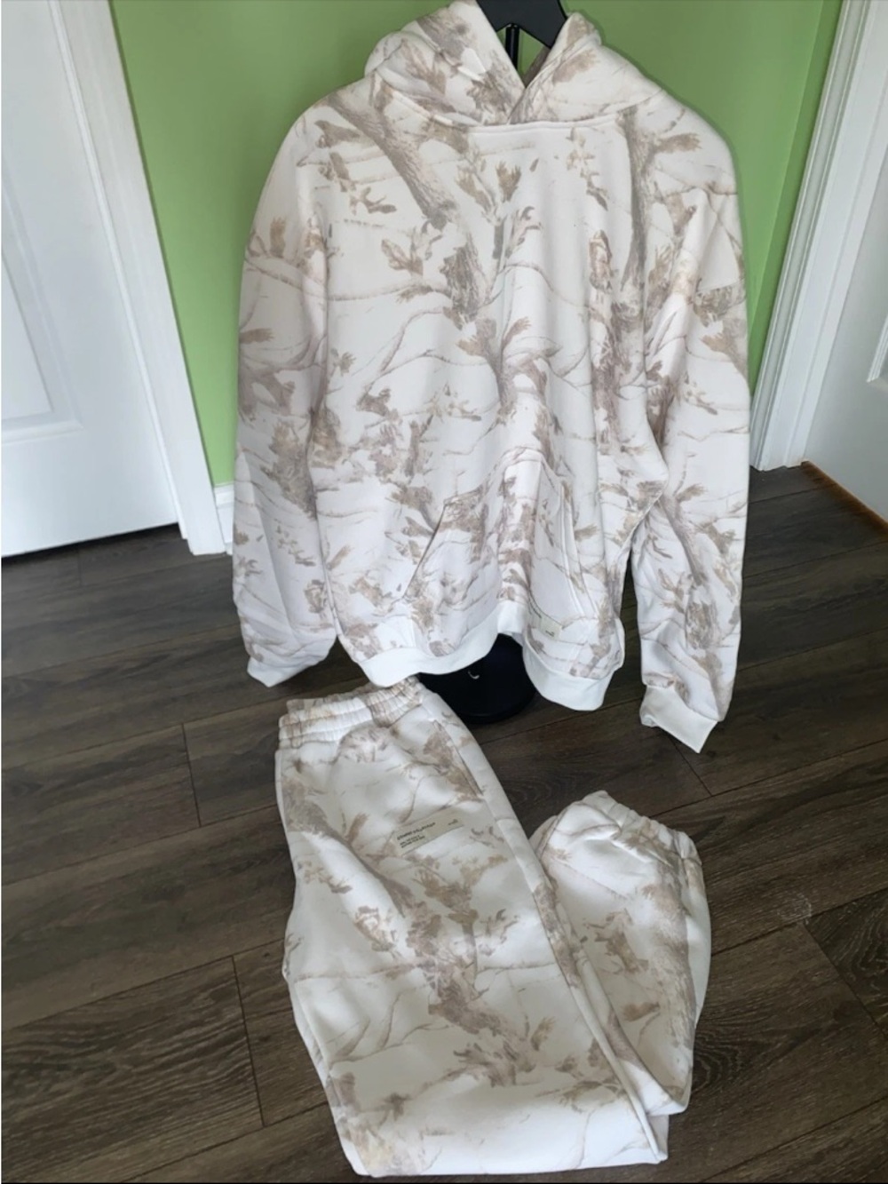 Comfrt Large Unisex Hoodie & Joggers Set White Oak